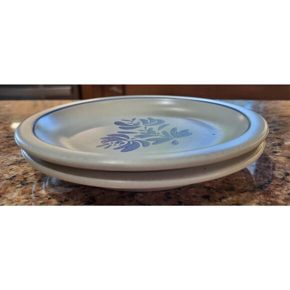 Pfaltzgraff Stoneware "Yorktowne" 6-7/8" Salad/Bread/Dessert Plates (Set Of 2) - Picture 13 of 14